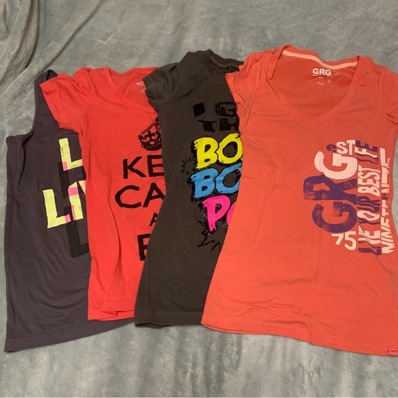 GRAPHIC TEES bundle size xs-small - Picture 1 of 5